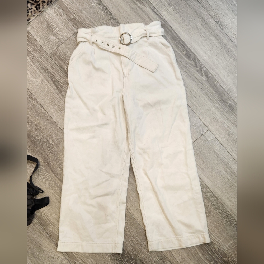 PAIGE White Jeans with Silver Belt